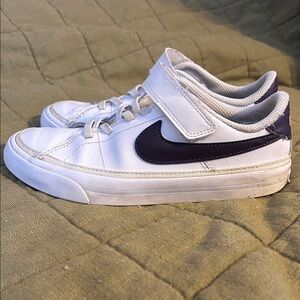 Nike Kids White and Dark Blue Sneakers